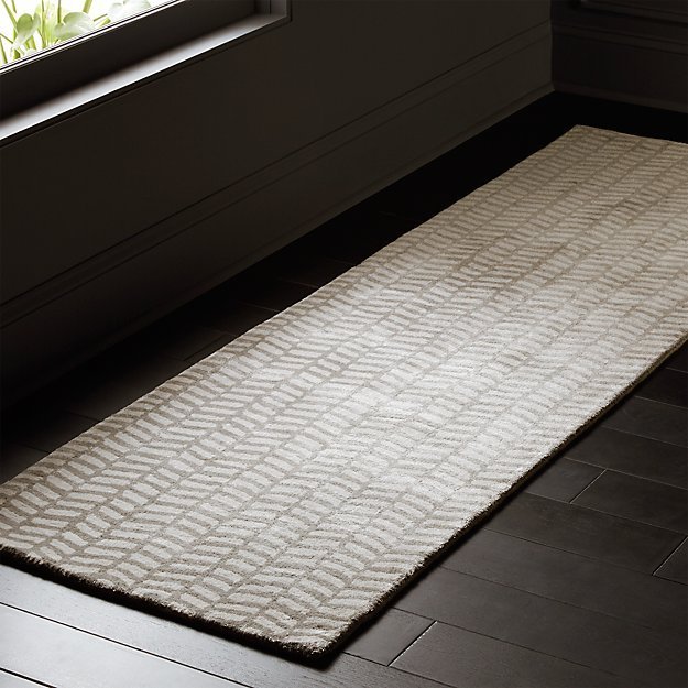 TREAD TUFTED RUNNER 2.5'X8'